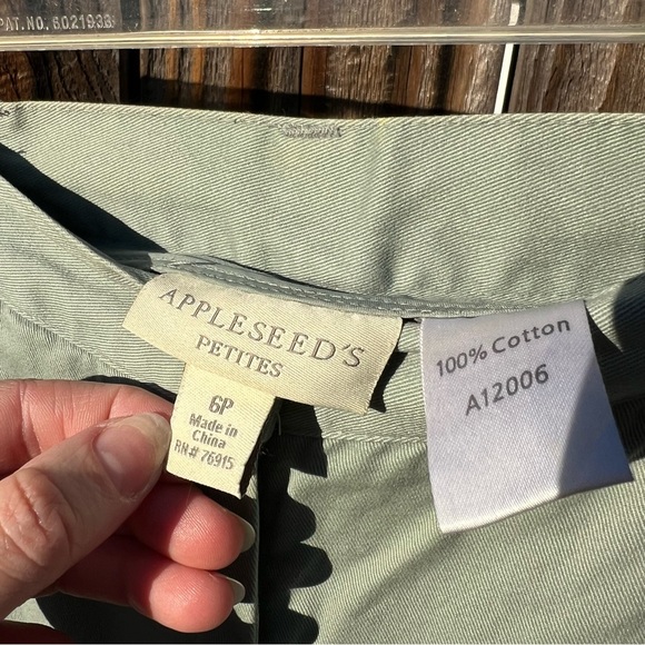 Pants - Picture 2 of 4